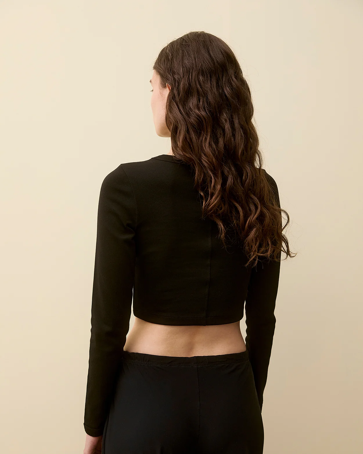 MAX CROP | Black - Image 3
