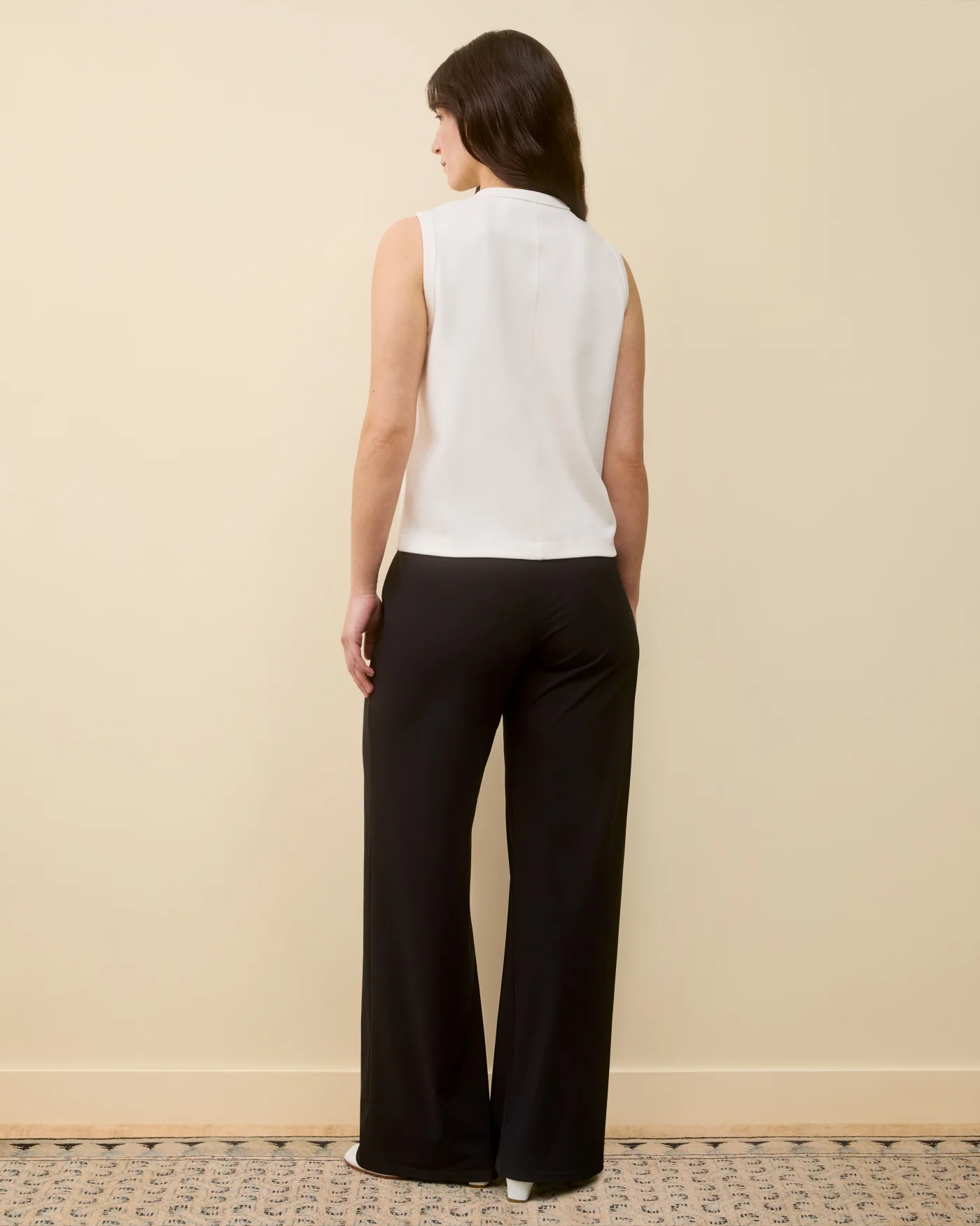 POPPY SLEEVELESS CARDIGAN | White - Image 3